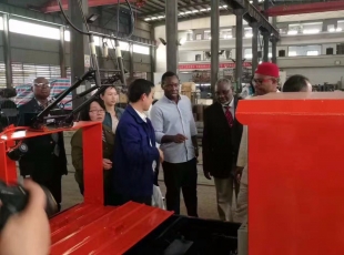 云南總經(jīng)理陪同尼日利亞考察團參觀公司