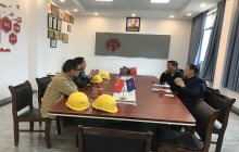 廣西潼關客戶來廠參觀礦用電機車生產(chǎn)流程