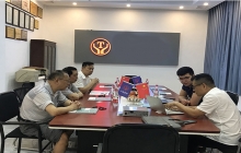 廣西俄羅斯客戶來(lái)廠考察蓄電池變頻電機(jī)車