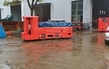 怎么減少8噸井下湘潭電機(jī)車脫軌的概率？