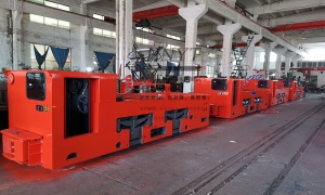 8噸礦用電機車的制動裝置由哪些組成？