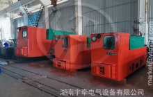 廣西一批改造升級(jí)的蓄電池湘潭電機(jī)車發(fā)貨