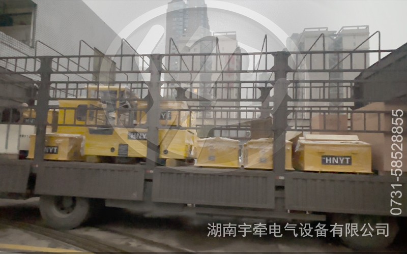 2.5噸蓄電池電機(jī)車和3噸蓄電池電機(jī)車發(fā)往海外