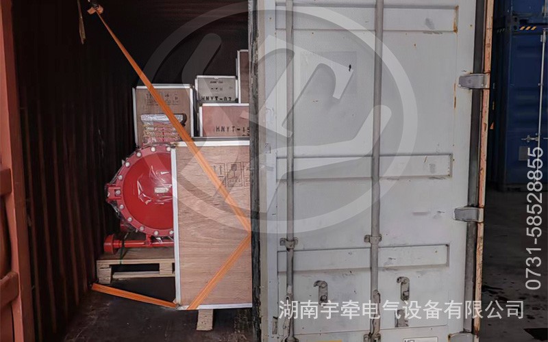 防爆蓄電池電機(jī)車及配套配件出口海外